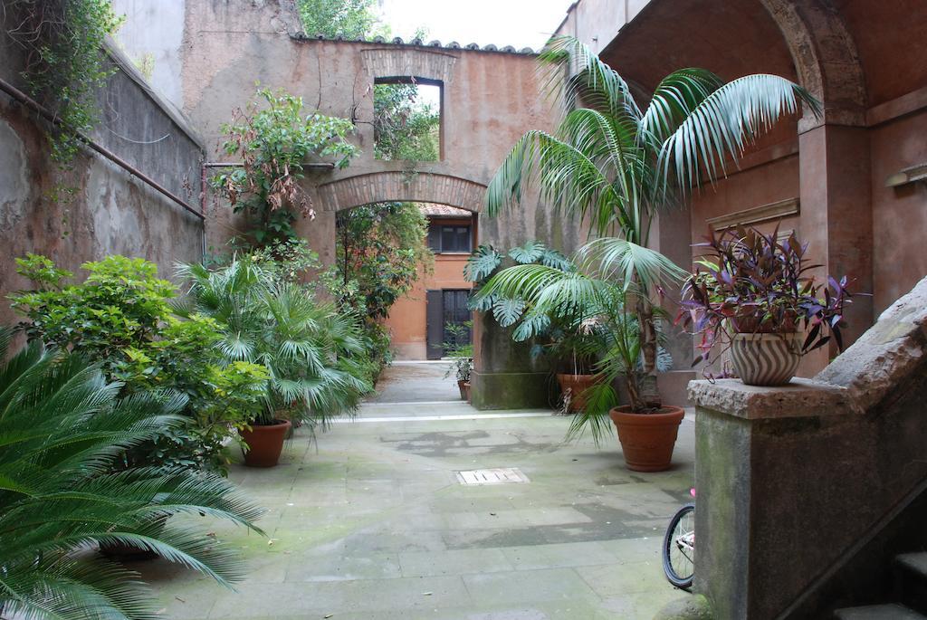 Palazzo Velli Suites Rome Exterior photo